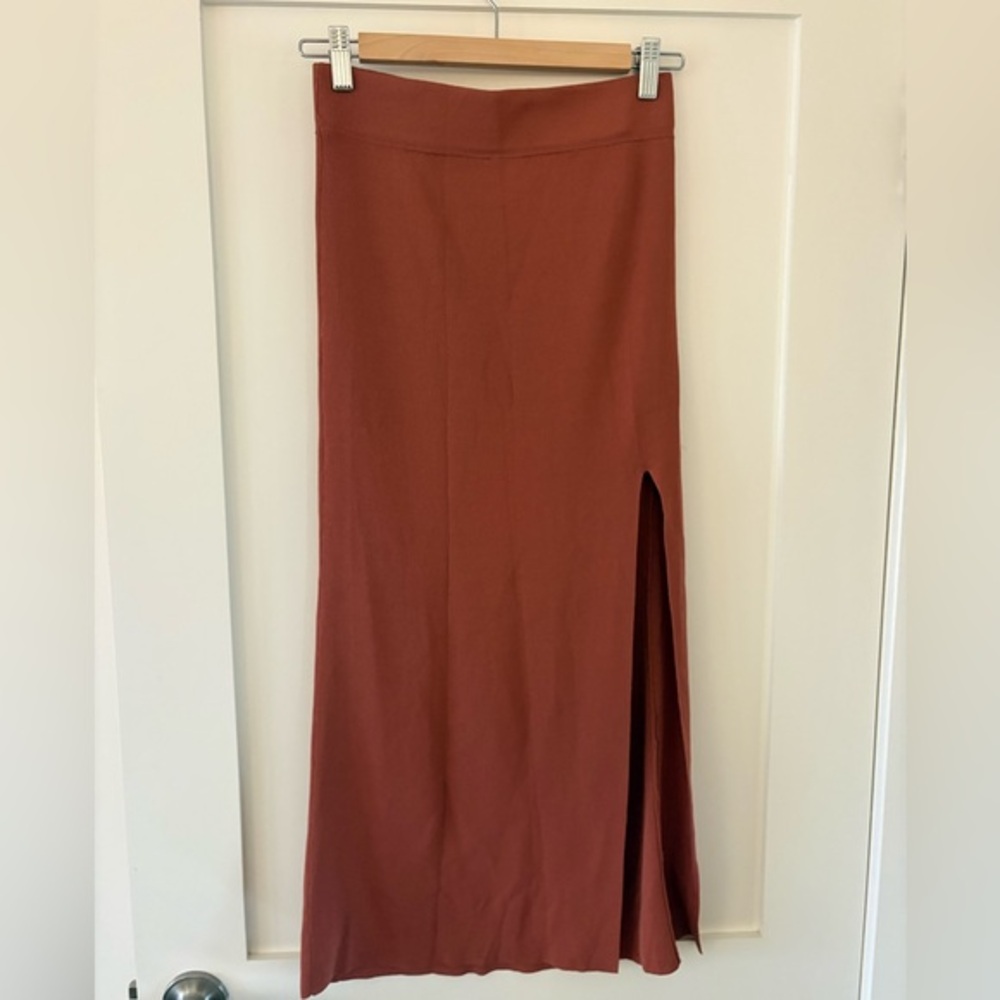 Wilfred Aritzia rust copper stretch midi skirt side slit elastic waist classic S